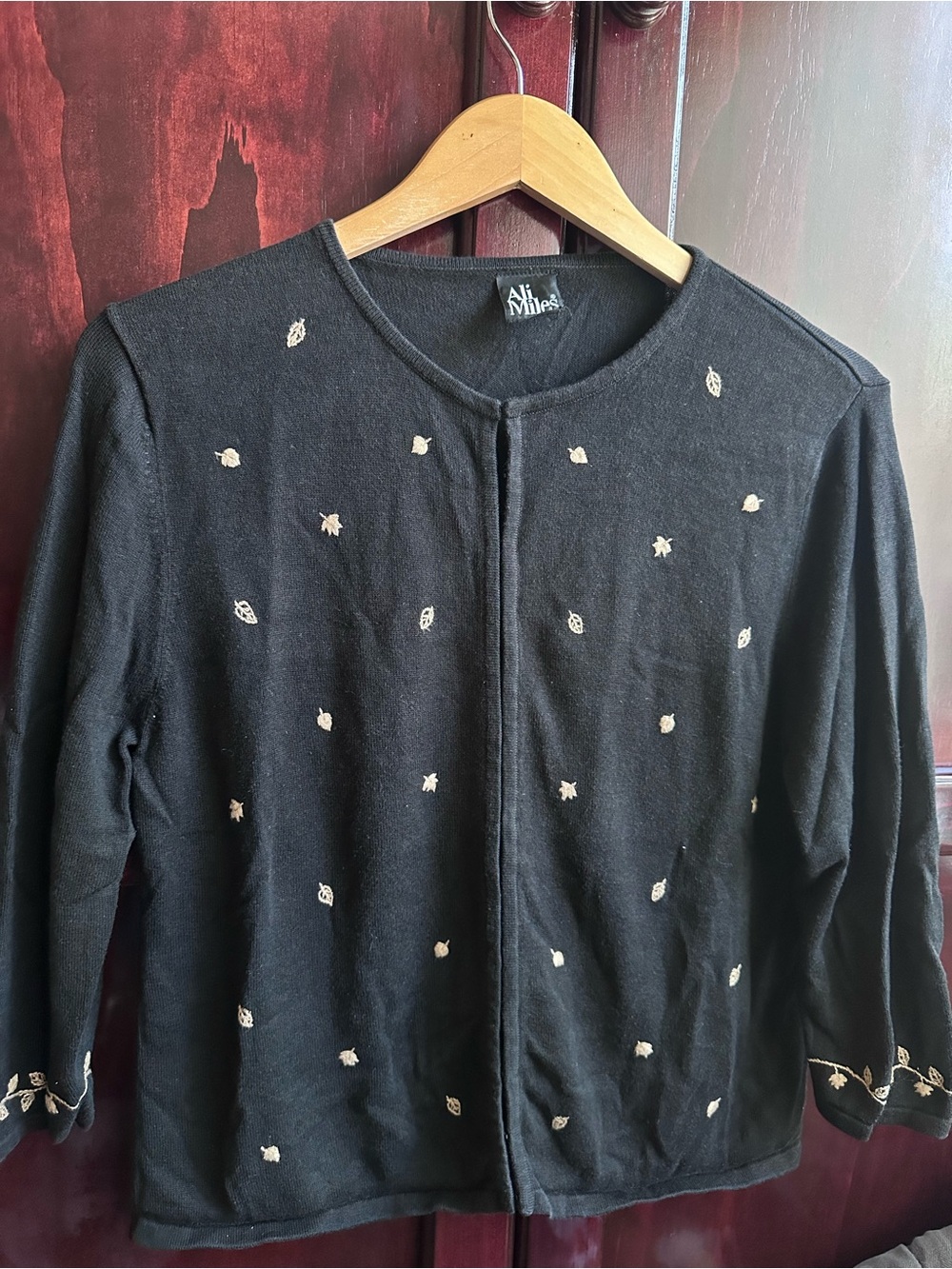 Vintage Black Knit Top with Autumn leaves Embroidery